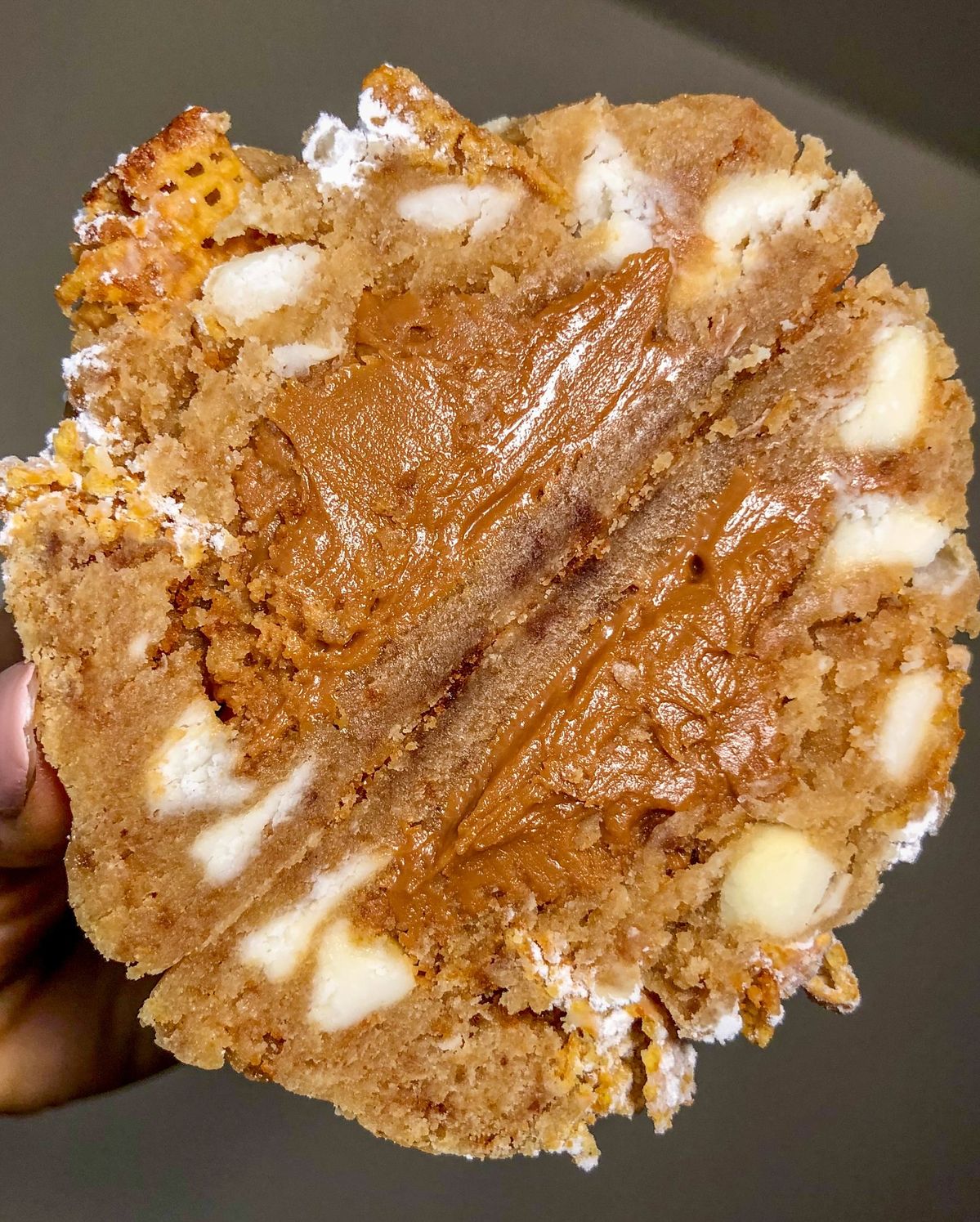 Galleta New York rellena de dulce de leche
